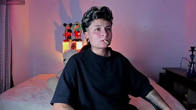 ZuryRamirez  online show from May 21, 2026, 8:39 pm