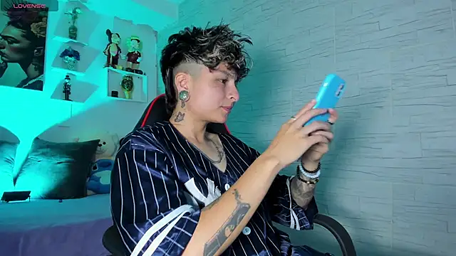 Snapshot of ZuryRamirez_ chatting on November 10, 2025, 8:58 pm ZuryRamirez online show from November 10, 2025, 8:58 pm