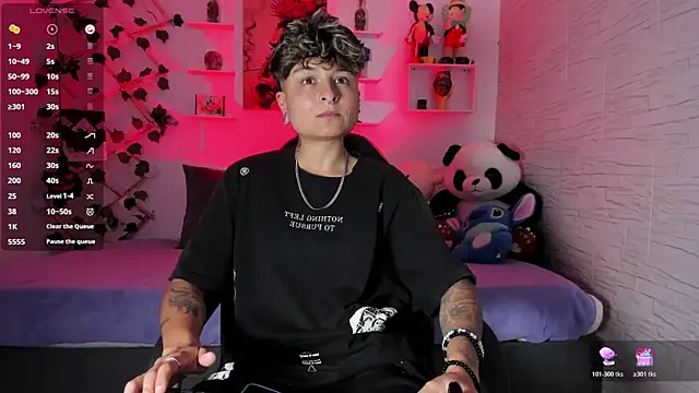 Snapshot of ZuryRamirez_ chatting on November 7, 2025, 11:30 pm ZuryRamirez online show from November 7, 2025, 11:30 pm