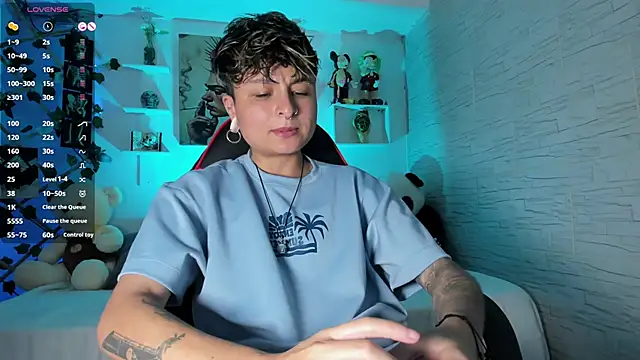 Snapshot of ZuryRamirez_ chatting on November 2, 2025, 9:31 pm ZuryRamirez online show from November 2, 2025, 9:31 pm