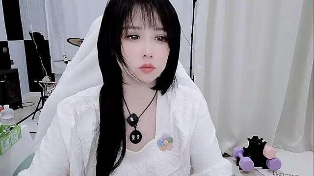 Vaness-a online show from May 18, 2026, 1:06 am