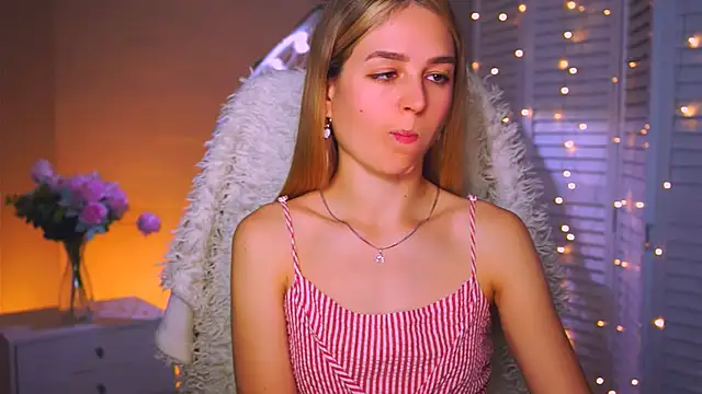 DeboraLarson online show from October 4, 2025, 3:52 am