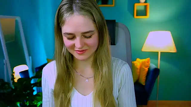 DeboraLarson online show from March 9, 2025, 11:25 am