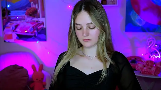 DeboraLarson online show from February 11, 2025, 6:40 am