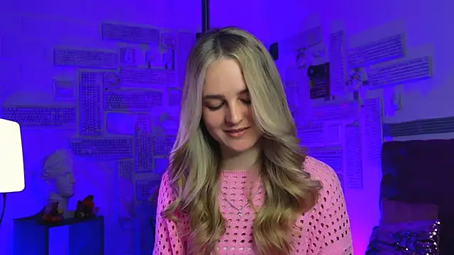 DeboraLarson online show from March 13, 2025, 10:21 pm