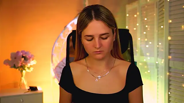 DeboraLarson online show from April 26, 2026, 3:15 am