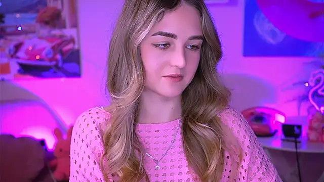 DeboraLarson online show from February 17, 2025, 4:28 pm