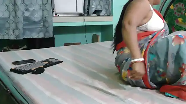 Couple For You18 online show from May 25, 2026, 6:06 pm