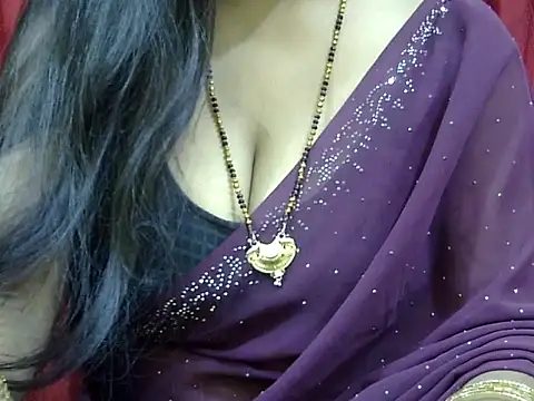 HOT-SEEMAA online show from November 22, 2025, 7:46 pm
