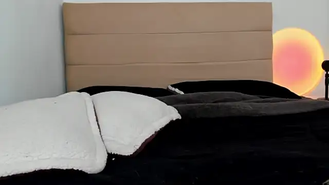 Snapshot of Bonnieshyy chatting on March 9, 2025, 7:37 pm Bonnieshyy online show from March 9, 2025, 7:37 pm