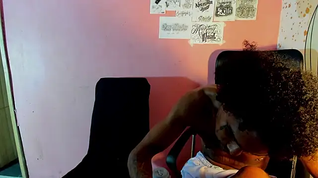 hot ebanospicy online show from April 4, 2026, 4:41 am