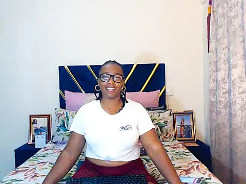 Snapshot of veronica1xxx chatting on February 25, 2026, 9:14 pm veronica1xxx online show from February 25, 2026, 9:14 pm