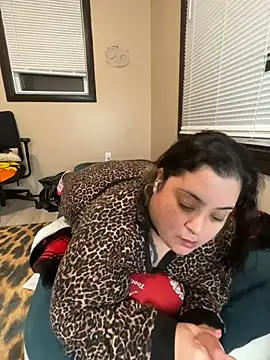 tillymarie34 online show from March 3, 2026, 1:45 am