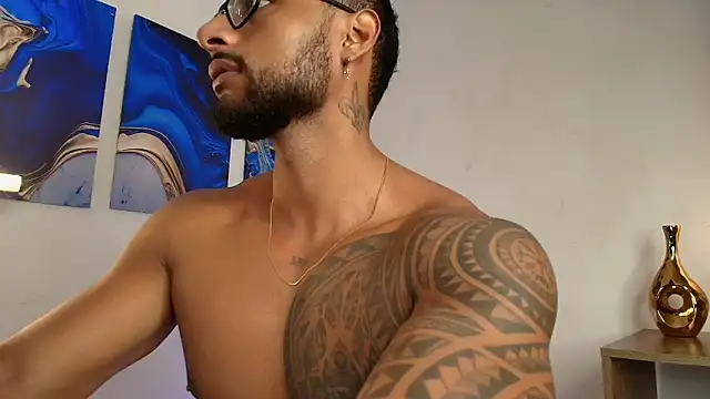 Snapshot of LiamGarcia1 chatting on February 3, 2026, 3:28 pm LiamGarcia1 online show from February 3, 2026, 3:28 pm