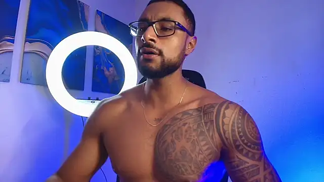 Snapshot of LiamGarcia1 chatting on February 28, 2026, 2:28 pm LiamGarcia1 online show from February 28, 2026, 2:28 pm