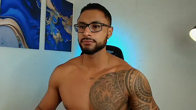 Snapshot of LiamGarcia1 chatting on February 9, 2026, 2:04 pm LiamGarcia1 online show from February 9, 2026, 2:04 pm