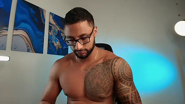 Snapshot of LiamGarcia1 chatting on February 12, 2026, 2:17 pm LiamGarcia1 online show from February 12, 2026, 2:17 pm