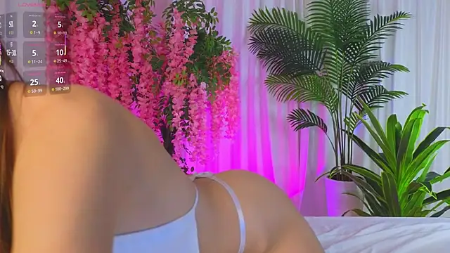 Snapshot of EvaHair chatting on May 2, 2026, 7:19 pm EvaHair online show from May 2, 2026, 7:19 pm