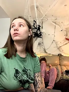 Snapshot of HotCaramellsTV chatting on November 1, 2025, 7:57 am HotCaramellsTV online show from November 1, 2025, 7:57 am