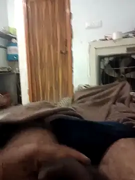 Snapshot of pintuS40 chatting on October 29, 2025, 1:04 am pintuS40 online show from October 29, 2025, 1:04 am