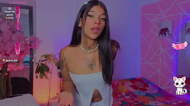 Snapshot of CoralRigan chatting on November 28, 2025, 2:01 am CoralRigan online show from November 28, 2025, 2:01 am