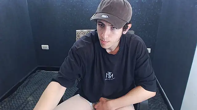 Kerverr  online show from November 14, 2025, 7:50 pm