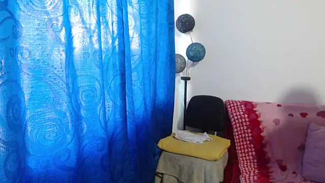 Snapshot of CANDYSWEET51 chatting on November 13, 2025, 12:31 pm CANDYSWEET51 online show from November 13, 2025, 12:31 pm