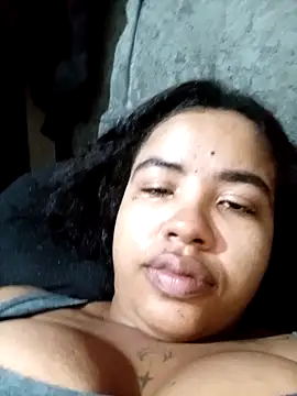 latetona38 online show from December 18, 2025, 2:10 pm