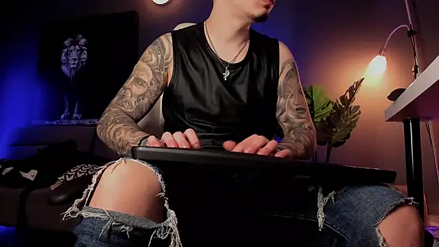 uptomatty online show from March 15, 2026, 9:27 am