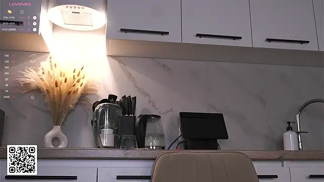 xxlaletka online show from March 28, 2026, 3:24 pm