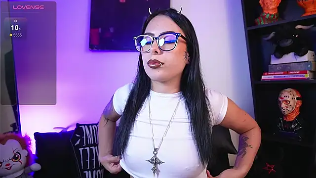 Melanie Nyx online show from April 10, 2026, 2:07 am