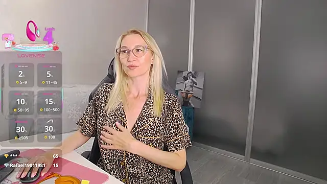 Sofia Soul online show from September 8, 2025, 6:18 pm