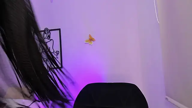 Allison-Bell1 online show from November 30, 2025, 8:42 pm