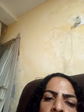 Snapshot of MaraVililhosa chatting on November 18, 2025, 2:38 am MaraVililhosa online show from November 18, 2025, 2:38 am