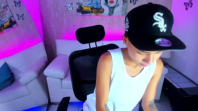 nova sex01 online show from February 5, 2026, 5:25 am