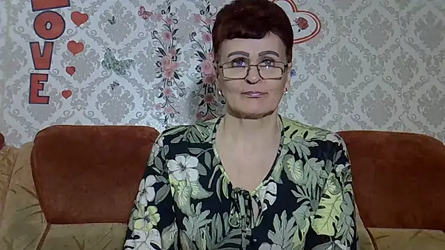 Snapshot of PaulaGolden chatting on June 21, 2026, 1:28 pm PaulaGolden online show from June 21, 2026, 1:28 pm
