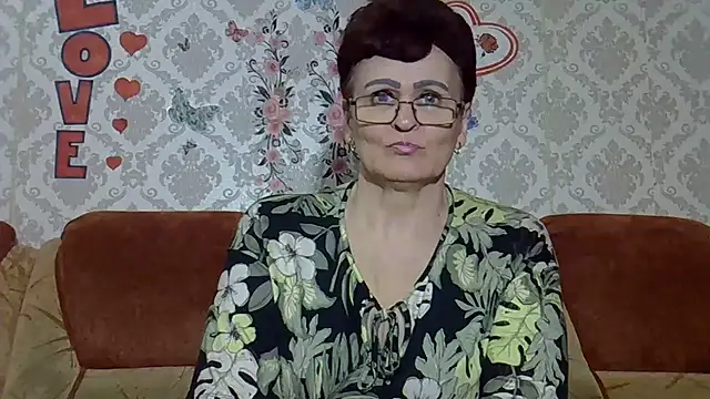 Snapshot of PaulaGolden chatting on July 14, 2026, 6:36 pm PaulaGolden online show from July 14, 2026, 6:36 pm