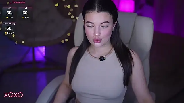 YourLolaBunny online show from March 19, 2026, 8:09 pm