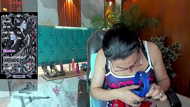 sabrina dupont online show from December 21, 2025, 1:24 pm