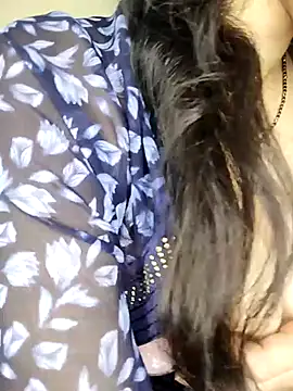 Snapshot of Fair-magic-woman chatting on February 6, 2025, 10:43 pm Fair-magic-woman online show from February 6, 2025, 10:43 pm