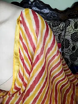 Snapshot of Fair-magic-woman chatting on September 17, 2025, 6:21 pm Fair-magic-woman online show from September 17, 2025, 6:21 pm