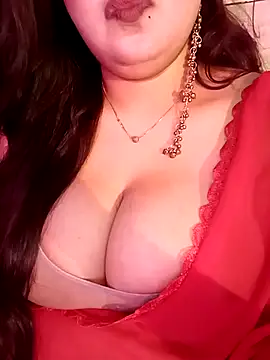 Snapshot of Suhanakhan00 chatting on June 26, 2026, 8:31 am Suhanakhan00 online show from June 26, 2026, 8:31 am