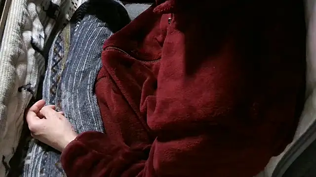 cinnabar red online show from April 7, 2026, 2:57 am