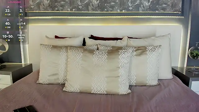 Snapshot of IvyEllis chatting on November 18, 2025, 1:03 pm IvyEllis online show from November 18, 2025, 1:03 pm