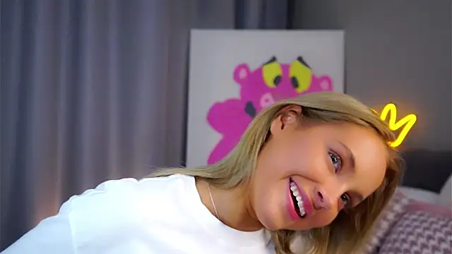 Snapshot of AftonConnett chatting on November 12, 2025, 1:10 am AftonConnett online show from November 12, 2025, 1:10 am