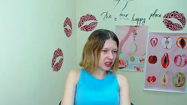 Snapshot of StellaCRL chatting on March 12, 2025, 7:13 am StellaCRL online show from March 12, 2025, 7:13 am