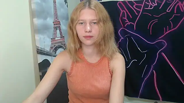 Snapshot of StellaCRL chatting on September 23, 2025, 6:20 am StellaCRL online show from September 23, 2025, 6:20 am