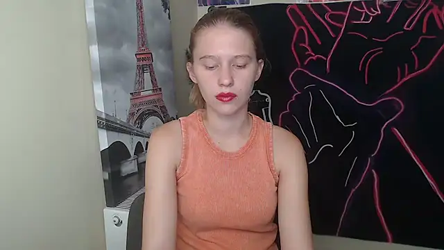 Snapshot of StellaCRL chatting on September 25, 2025, 12:22 pm StellaCRL online show from September 25, 2025, 12:22 pm