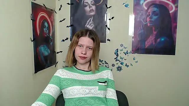 Snapshot of StellaCRL chatting on March 22, 2025, 10:28 am StellaCRL online show from March 22, 2025, 10:28 am