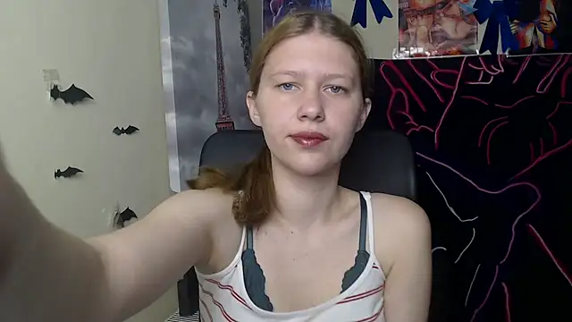 Snapshot of StellaCRL chatting on May 4, 2026, 6:17 am StellaCRL online show from May 4, 2026, 6:17 am